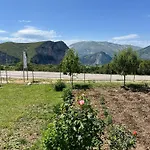Vatra Guest house Lekdush