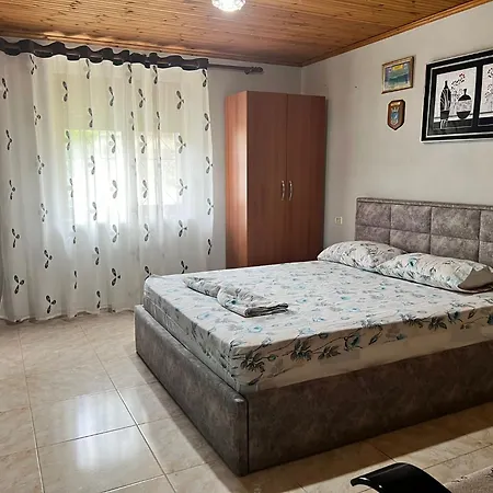 Guest house Vatra Lekdush