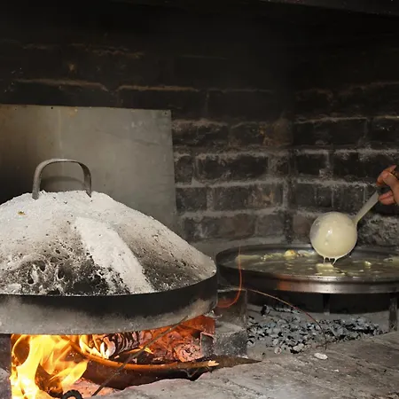 Oxana Traditional Lekdush